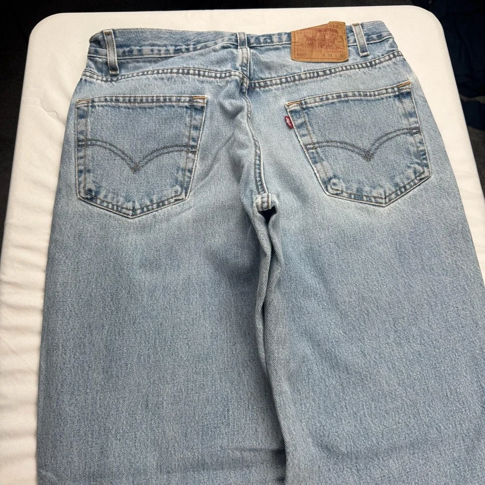 Levis 550 Jeans Mens 34x32 Blue Light Wash Relaxed Tapered Denim Zip Fly Casual